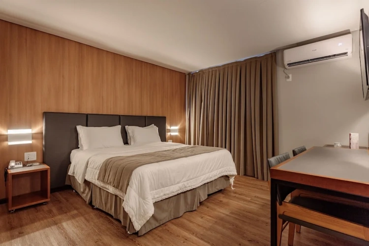 Premier room