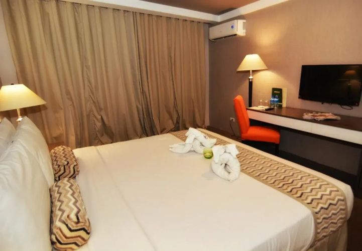 88 Courtyard Hotel