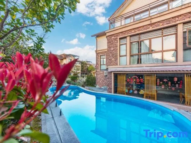 Wuyishan Lanyue Villa Hotel (Sangu Resort)