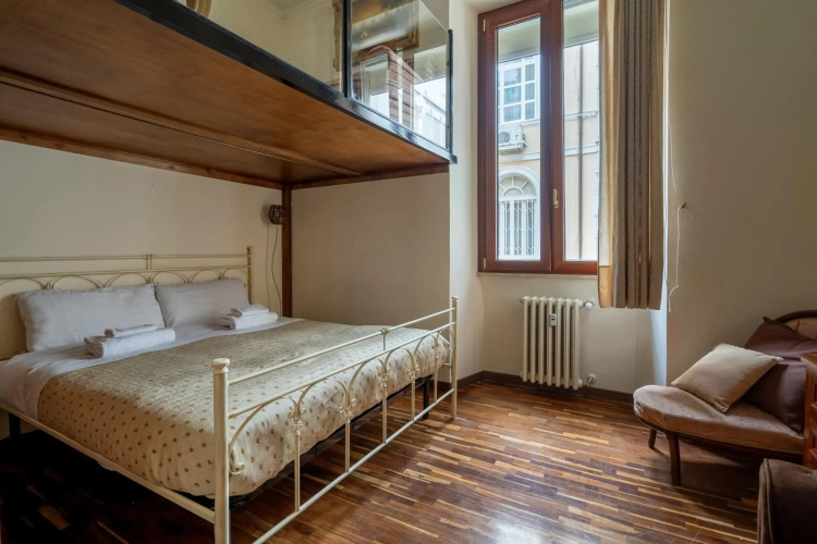 Rhona's Apartment