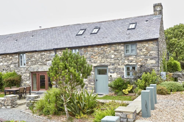 2 Bed - The Cottage
