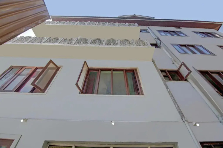 Hotel Dew by OYO Rooms