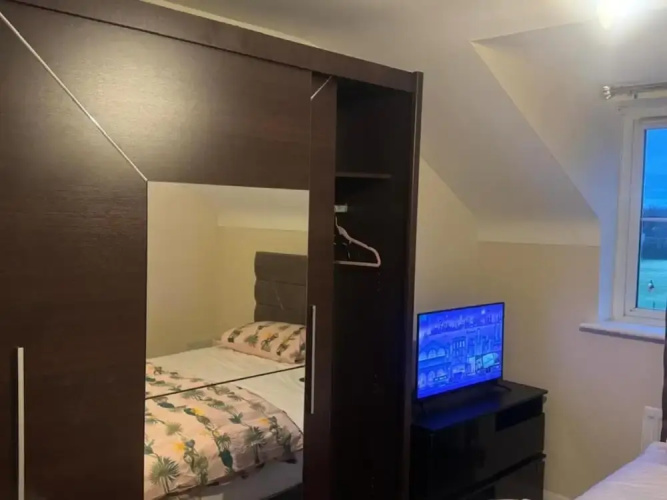Komegloba Mega room