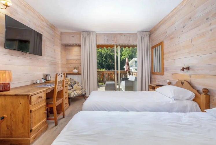 Comfort Twin room with balcony and with mountain view