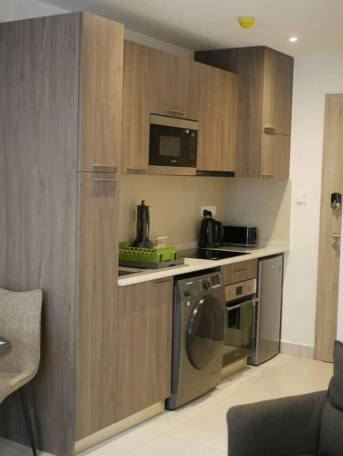 1 Bedroom Luxury Apartment with balcony