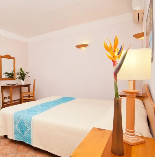 2 Bedrooms Apartment with balcony and with garden view