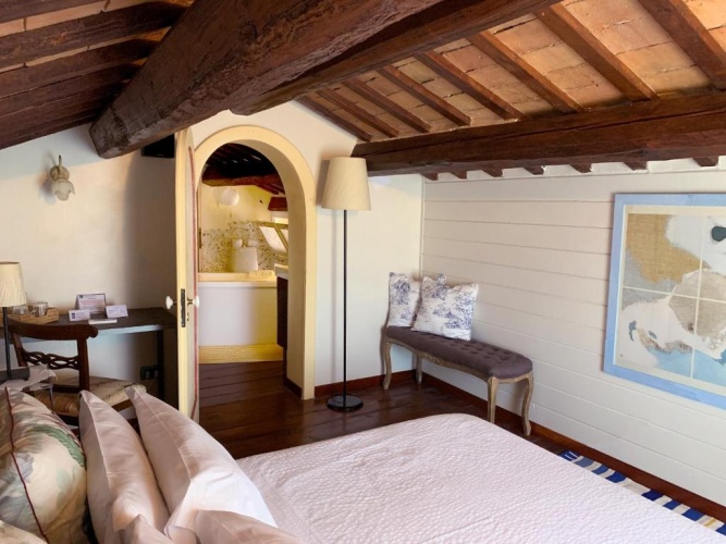 Standard Double room with view