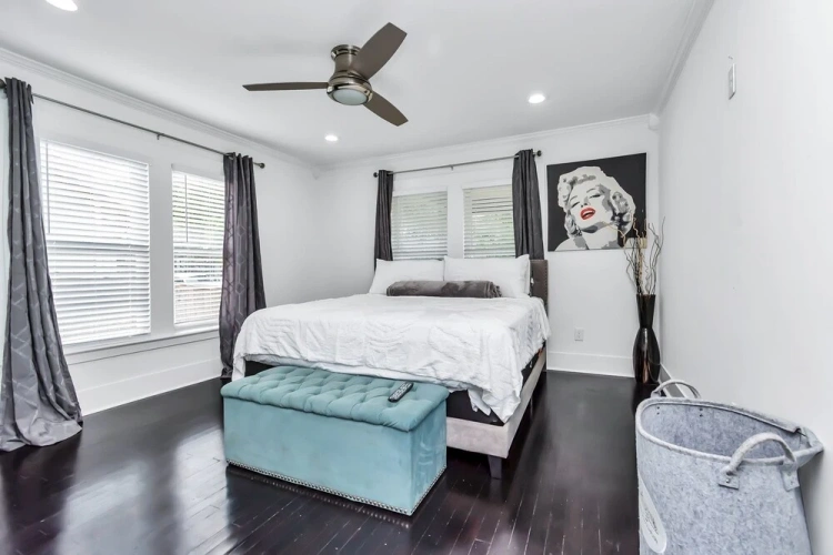 Historical Cozy Home in the Houston Heights Near Downtown, Midtown Galleria
