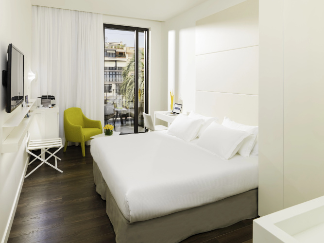 H10 Urquinaona Plaza Hotel - Adults Only photo 6