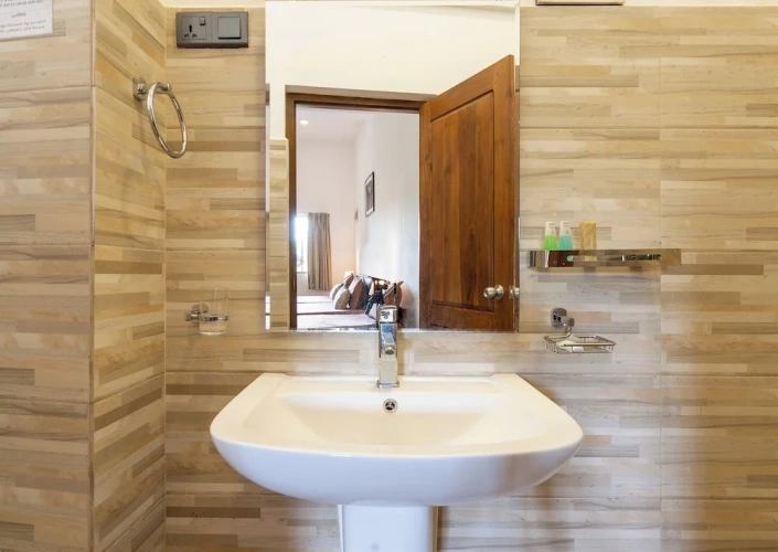 Deluxe Triple room with balcony and with mountain view