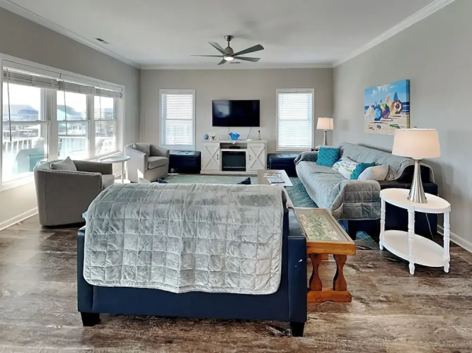 3 Bedrooms Studio