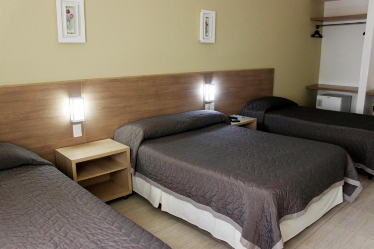 Standard Triple room