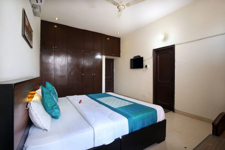 OYO 4890 Sector 21 Panchkula
