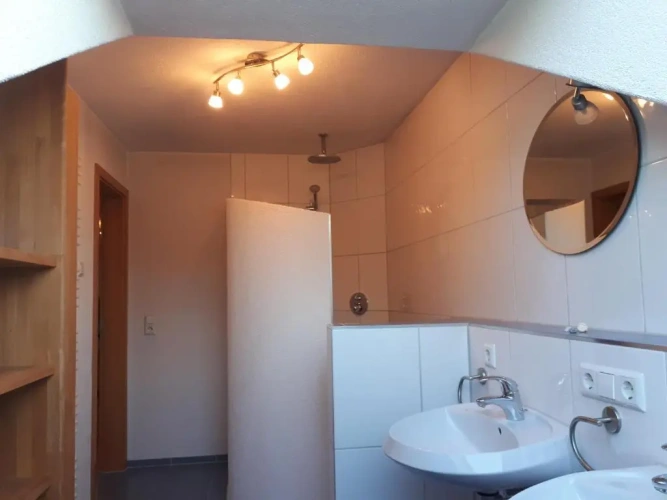 3 Bedrooms Apartment