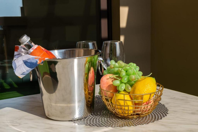 Frank Porter - Fairmont Palm Residences