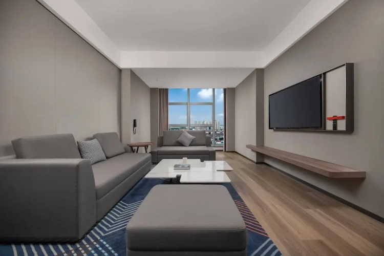 1 Bedroom Suite