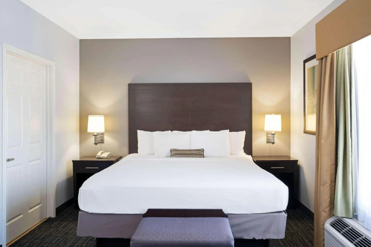 La Quinta Inn & Suites by Wyndham Houston - Westchase