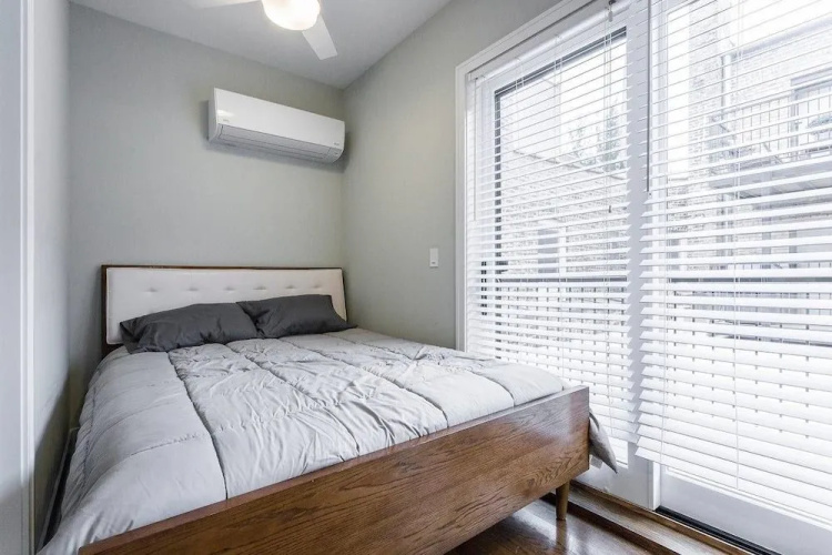 Comfy Executives Studio