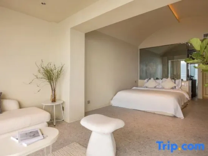 2 Bedrooms Family Suite with view