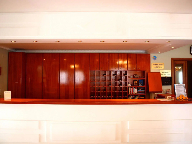 Albatros Hotel