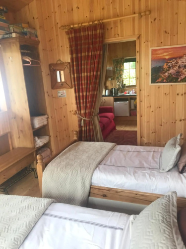Cosy Countryside Log Cabin