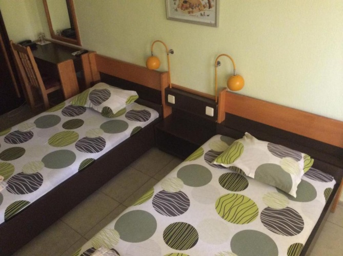 Standard Twin room with balcony