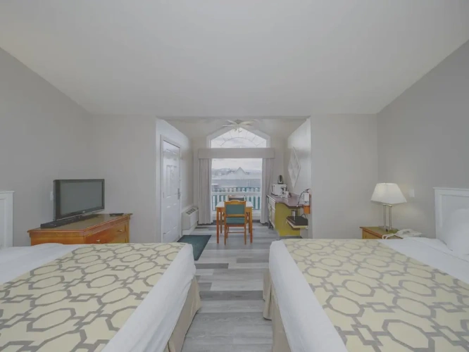Quadruple Suite