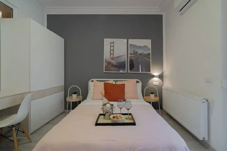 Central 4BR Flat - 2 Units Combined with Balconies, Near Cismigiu, 2 Kitchens & 2 Baths