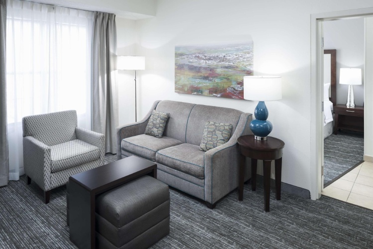 2 Bedrooms Sextuple Suite