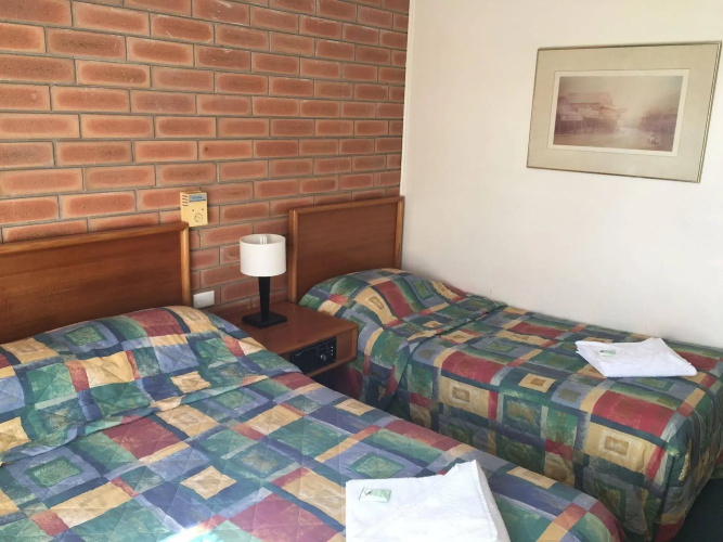 Gunsynd Motor Inn