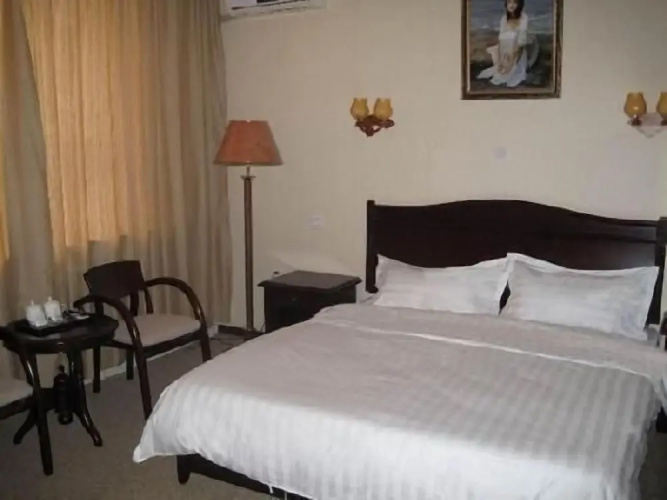 Hotel Dharam Villa