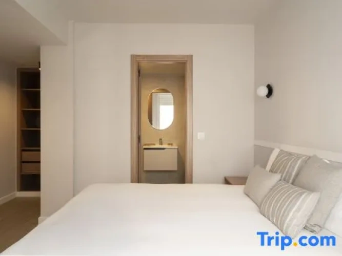 2 Bedrooms Superior Single Apartment