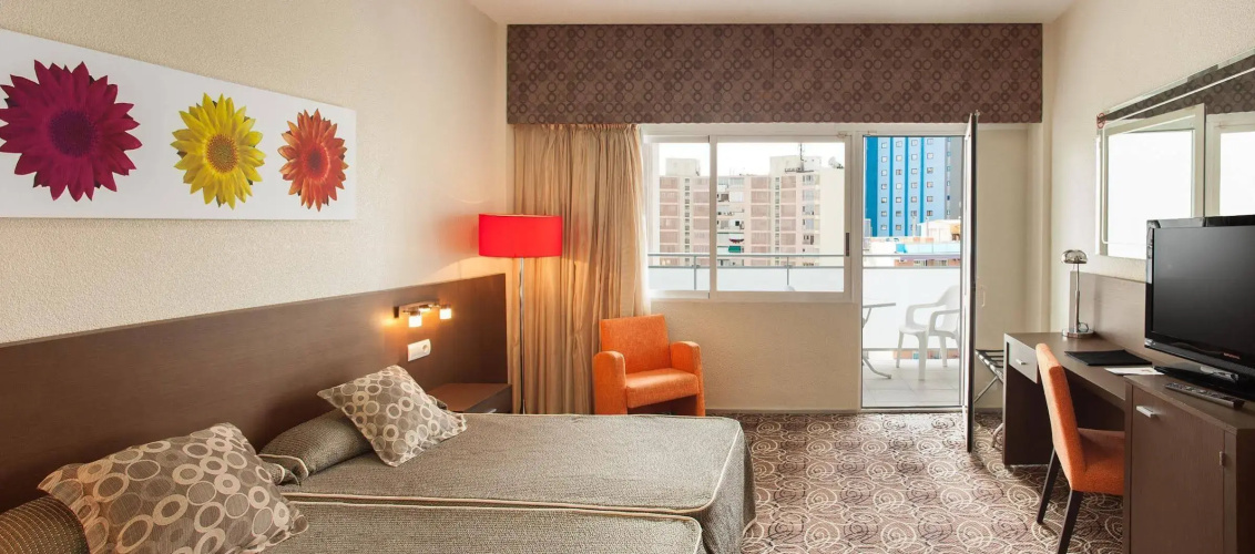 Hotel RH Royal - Recommended for Adults