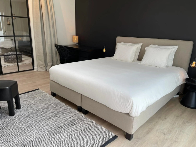 Unique luxury apartment with cosy garden!