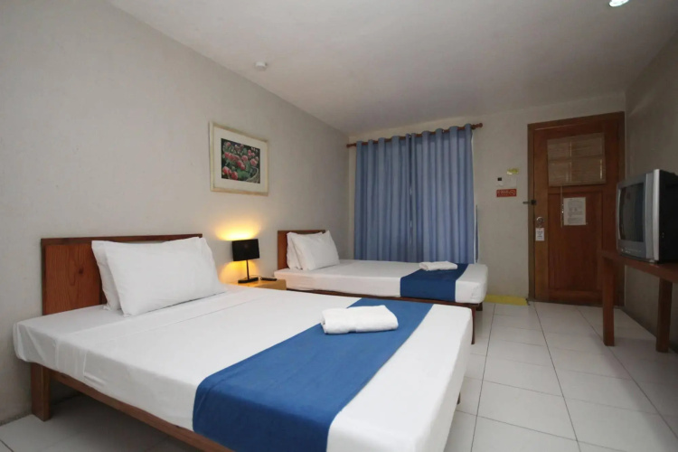 MR Holidays Hotel