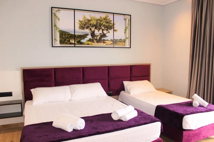 Deluxe Quadruple room