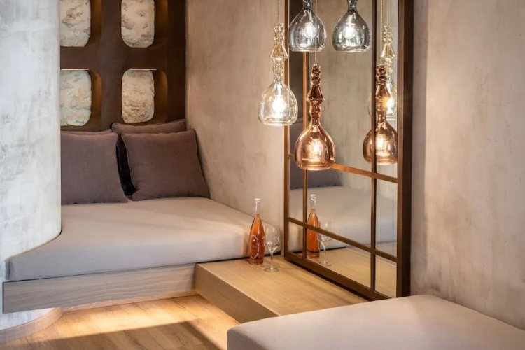 Inotropes Boutique Suites