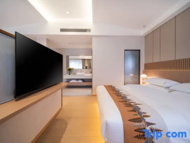 Deluxe Family Suite