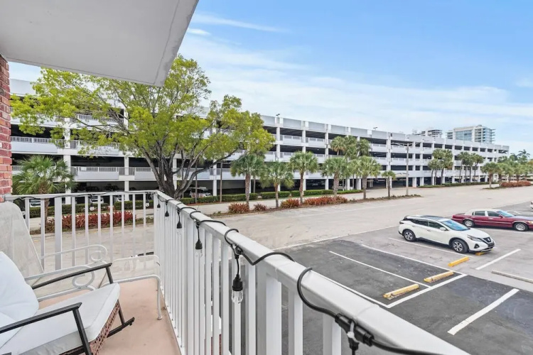 Beach, Pool; Las Olas Getaway
