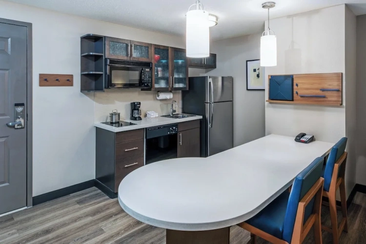 1 Bedroom Suite