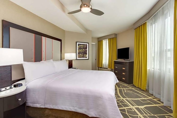 1 Bedroom Accessible Double Suite with river view