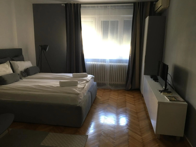 Apartment Silver