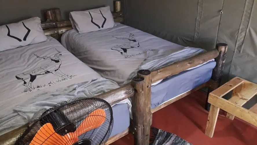 Tana Safaris Bush Camp