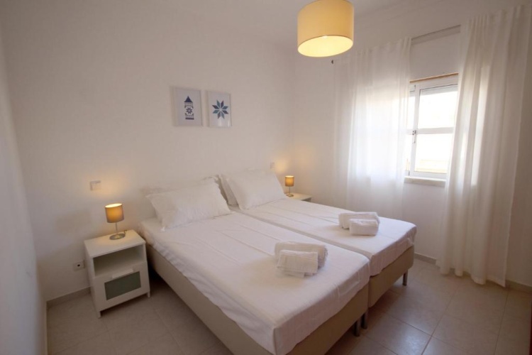 6 Bedrooms Cottage
