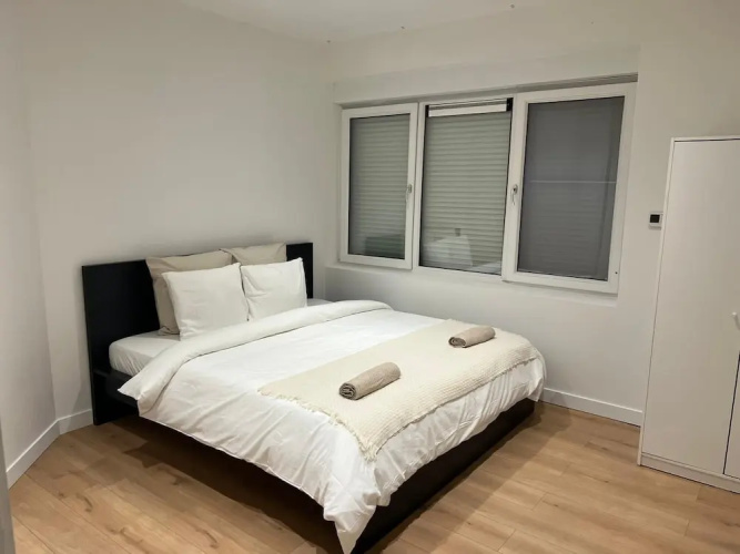 Central 1br With 1lr Apt Great Location - Gante