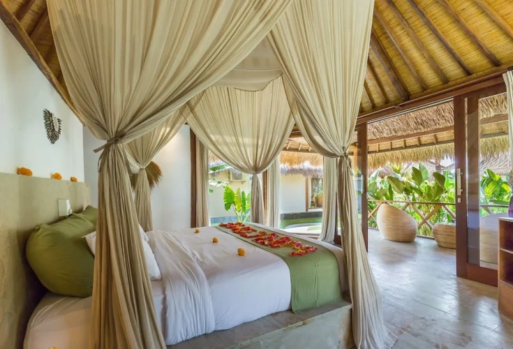 Standard Double room with pool view