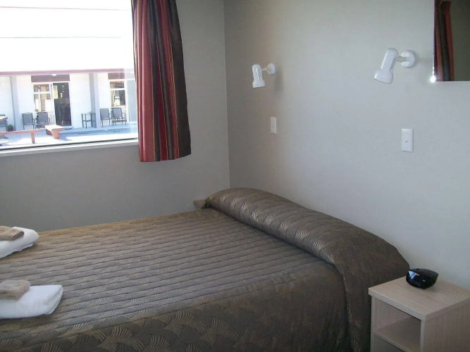 Sierra Motel