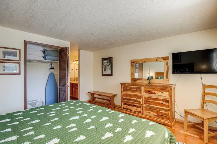 2 Mi to Winter Park Resort: Mtn-view Haven!