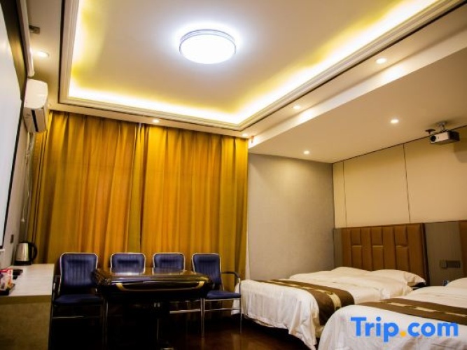 Triple Family Suite