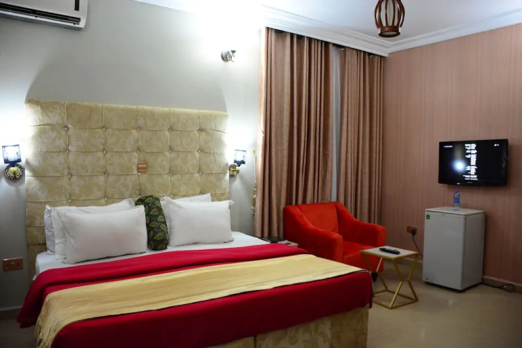 Jasmines Place and Suites